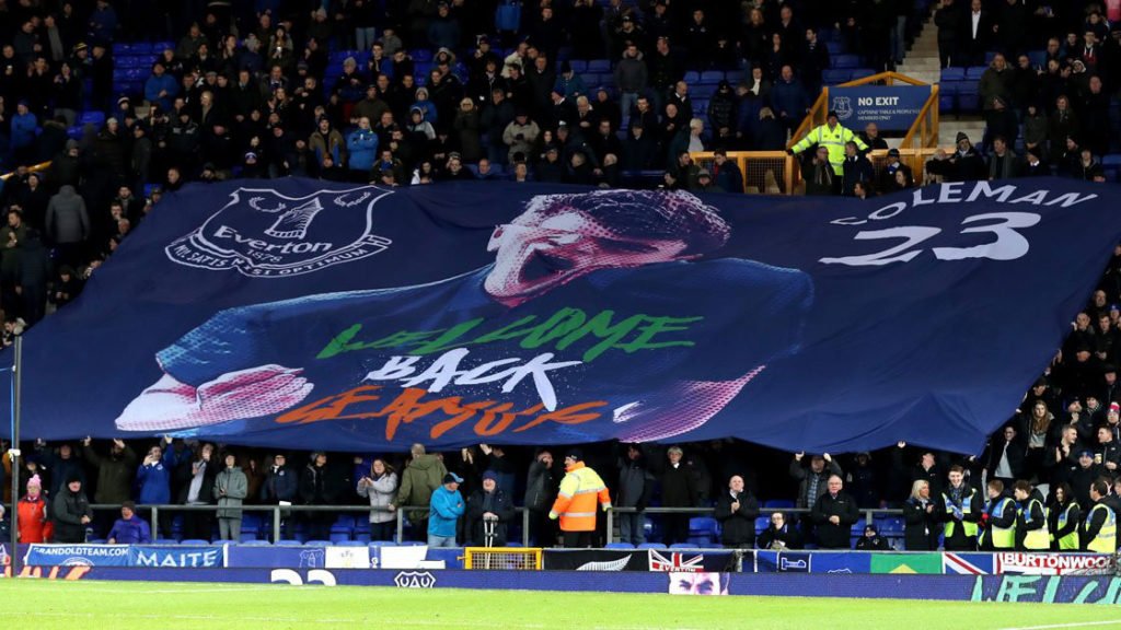 Everton fans welcome back Seamus Coleman