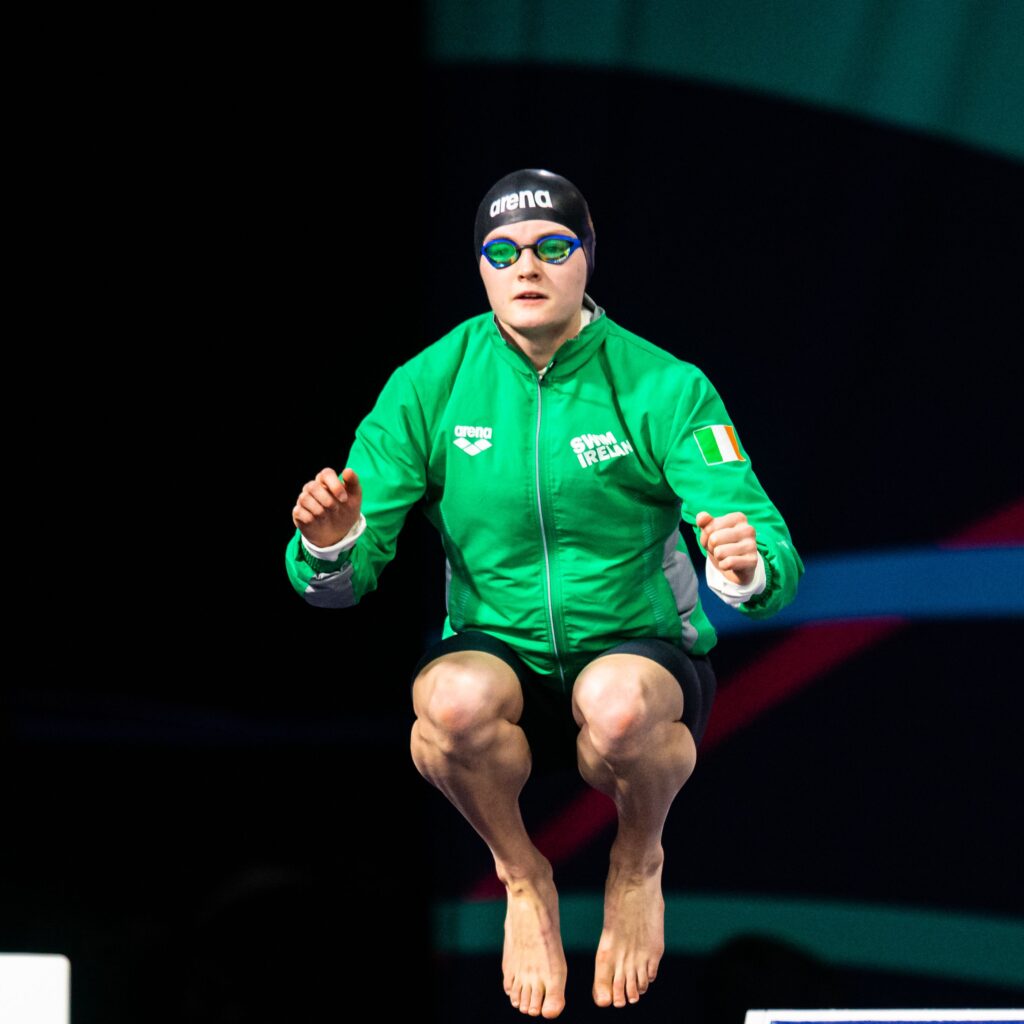 Mona McSharry competes at World Short Course Swimming Championships