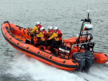 Boat brought safety to shore after getting into difficulty off Sligo Bay