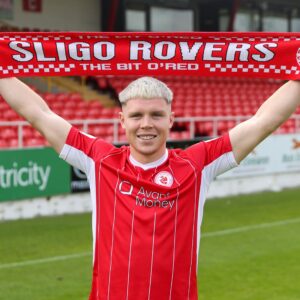 Cillian Heaney signs senior pro contract with Sligo Rovers