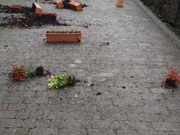 Flower boxes and lights damaged in Drumshanbo