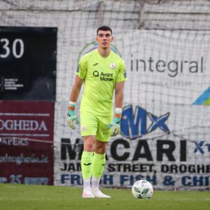 Sligo Rovers keeper Luke McNicholas joins Wrexham