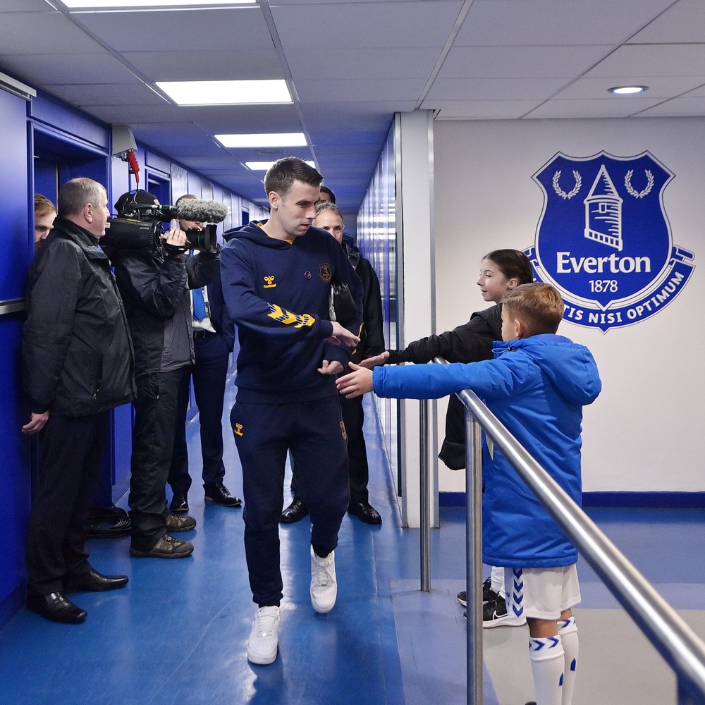 Coleman makes winning return for Everton