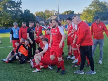 Cartron Utd deny Carbury a league & cup double